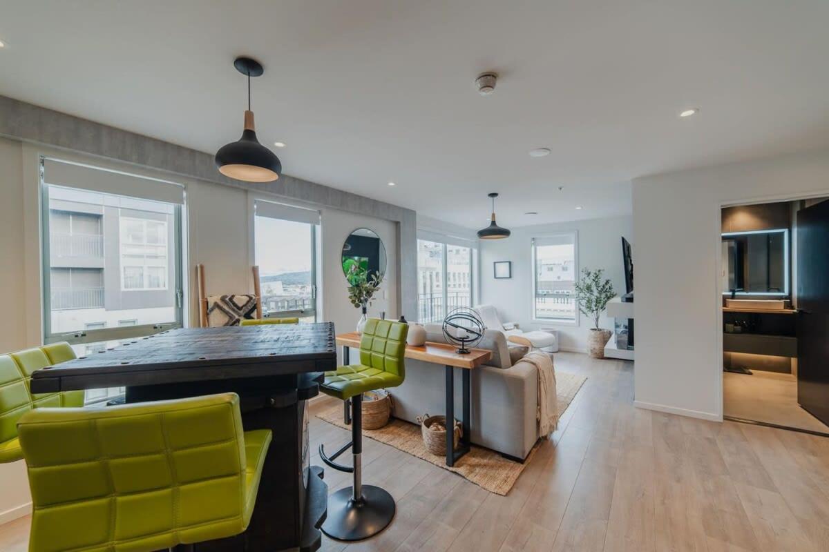 Penthouse Perfection - 2Br Elegance On Worcester St 基督城 外观 照片